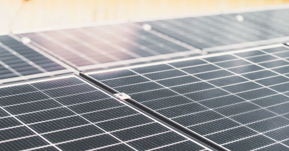 Cómo Instalar un Sistema Solar Fotovoltaico en Tu Hogar: Guía Completa