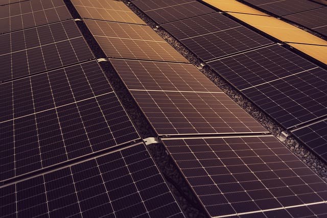 Guía Completa para Seleccionar el Mejor Inversor Solar